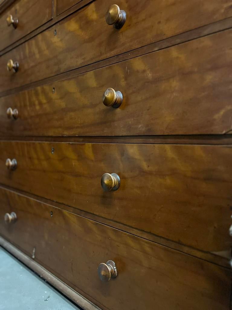 Grande commode ancienne, Ophalen, Gebruikt