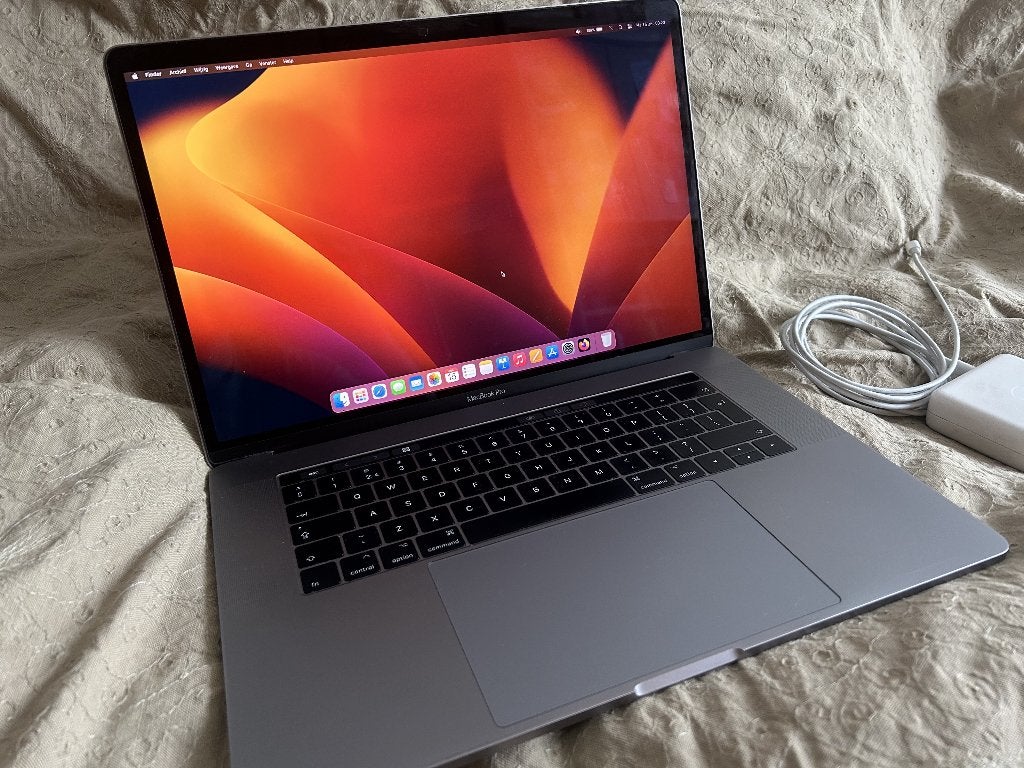 MacBook Pro 15” i7 met Touch Bar, Computers en Software, Ophalen, 15 inch, 16 GB, MacBook