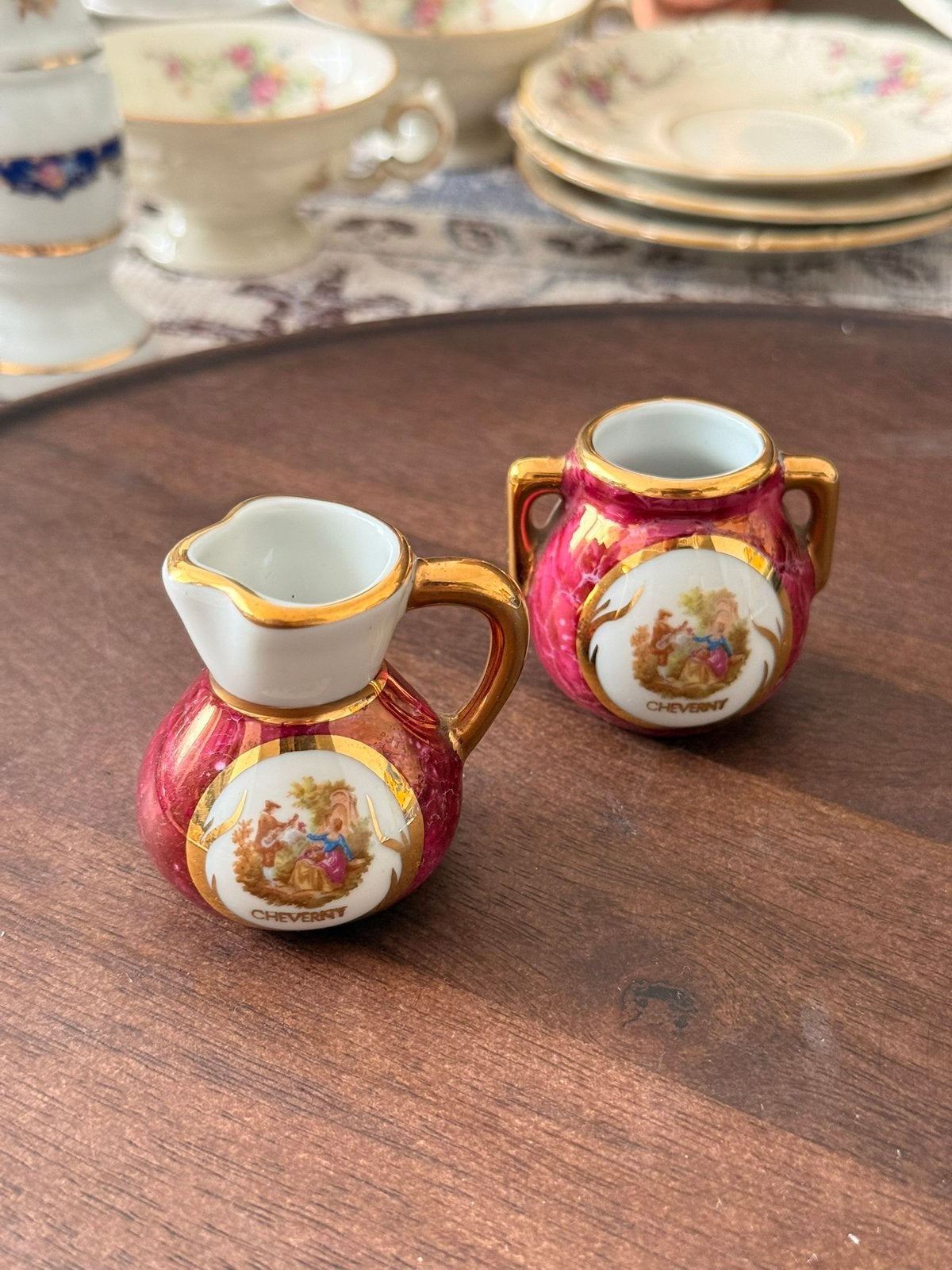 Paire de mini-pichets en porcelaine – Limoges Cheverny, Antiquités & Art, Enlèvement ou Envoi