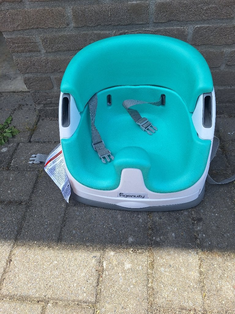 Ingenuity Baby Base 2-in-1 Stoelverhoger (Blauw/Wit), Enlèvement, Comme neuf, Chaise évolutive, Ceinture(s)