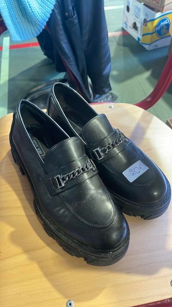 Chaussures Merry Scott taille 40, Enlèvement