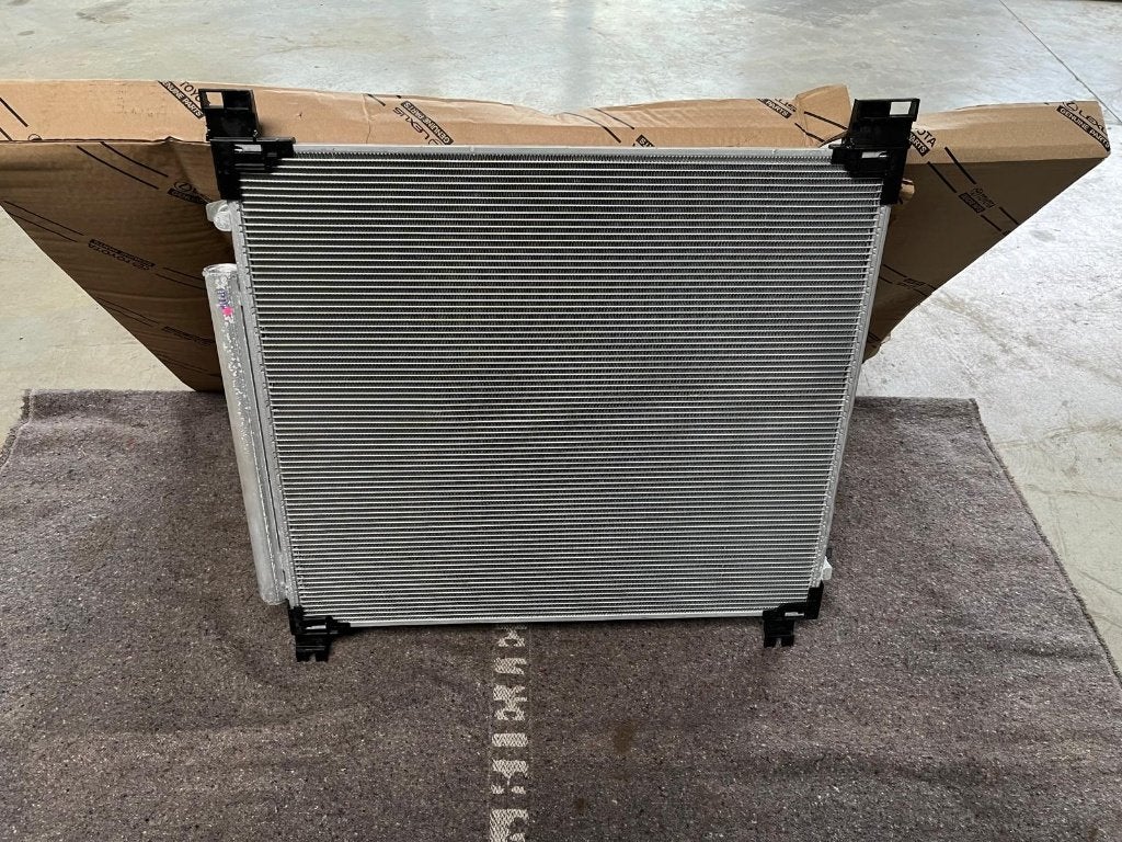 Condenseur Toyota Hilux VIII, Neuf, Capot moteur, Avant, Toyota