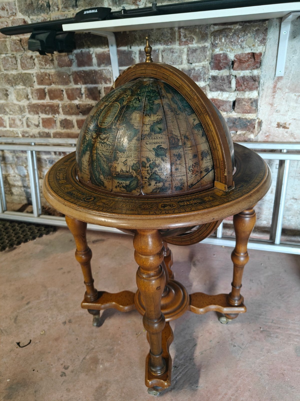 Antieke barglobe, Ophalen