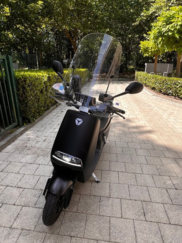 Trottinette électrique Yadea - noire, Autres modèles, Comme neuf, Enlèvement, Classe A (25 km/h)