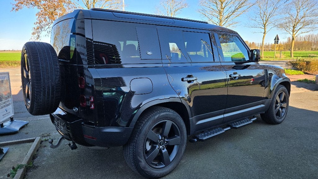 LAND ROVER DEFENDER 110 D200 DE AWD AUTO., Auto's, Land Rover, Automaat, Zwart, Lichtsensor, Zwart