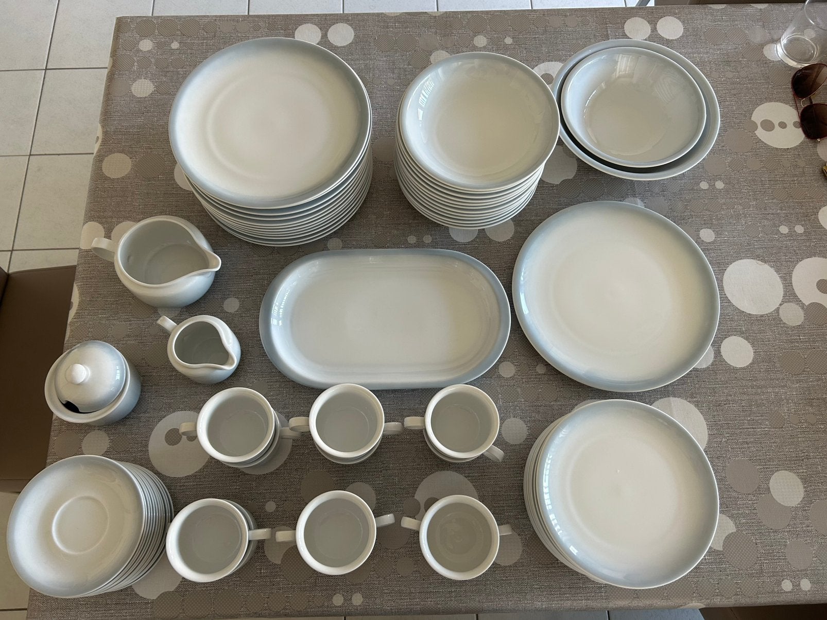 Mooi lichtblauw 67-delig koffie- en eetservies, Ophalen, Zo goed als nieuw