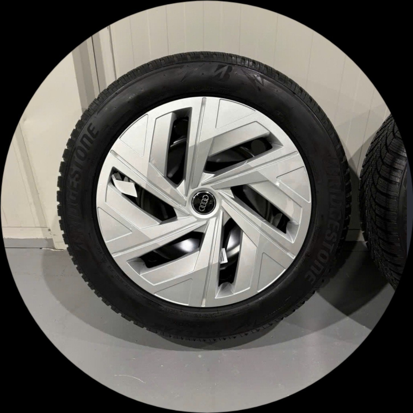 Audi Q4 E TRON, Gebruikt, Banden en Velgen, Winterbanden, Ophalen
