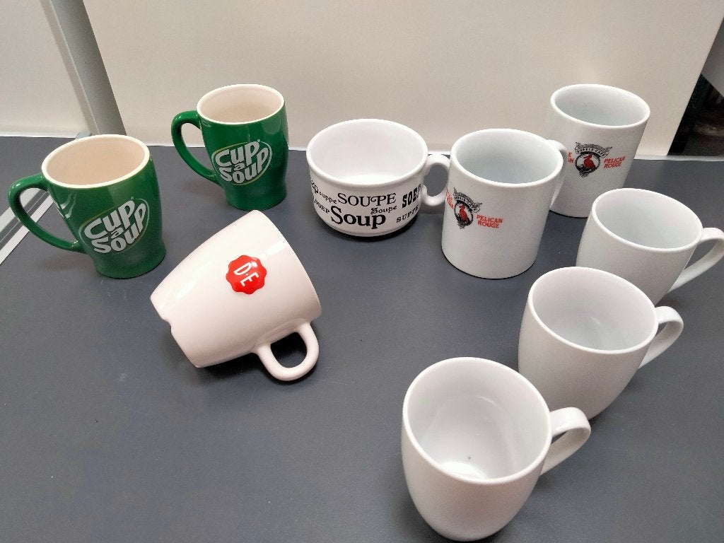 LOT de 9 Tasses , Mugs, Enlèvement, Comme neuf, Vintage, Tasse(s) et/ou soucoupe(s)