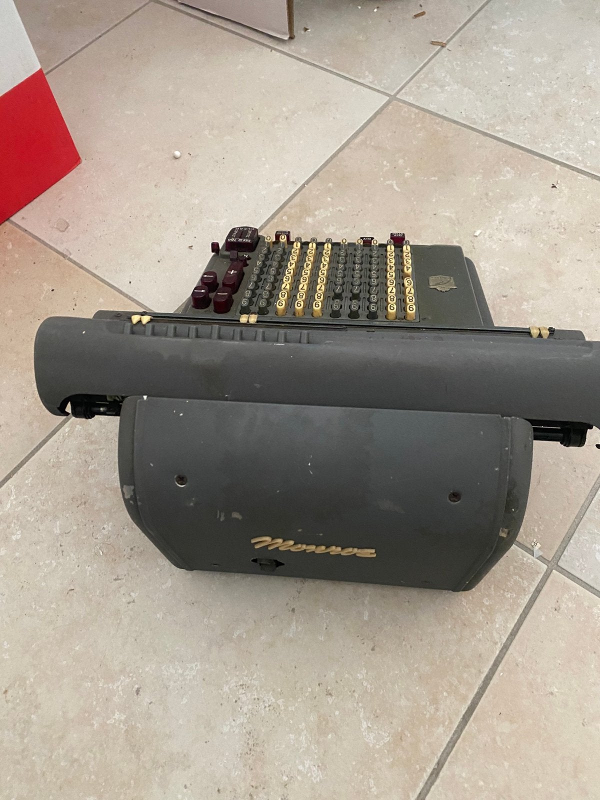 Ancienne calculatrice, Enlèvement