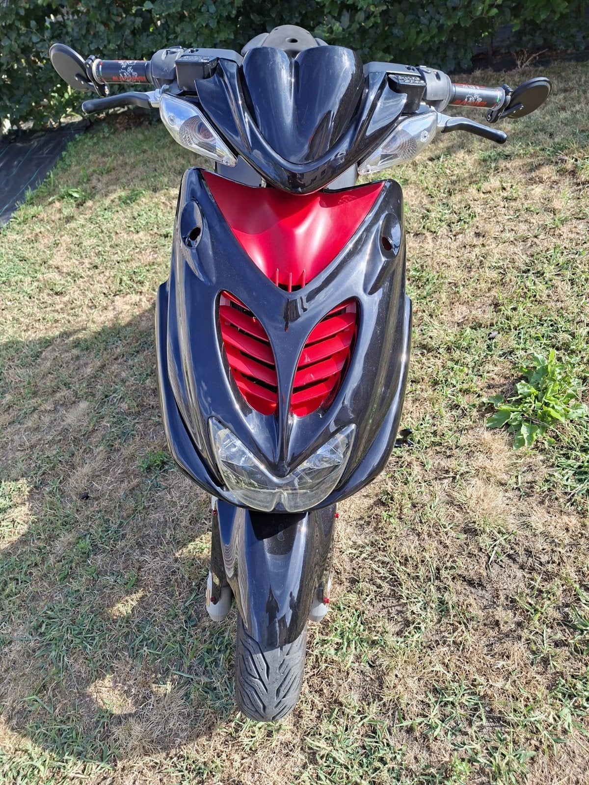 yamaha aerox/nitro, Ophalen, Klasse A (25 km/u), 49 cc, Zo goed als nieuw
