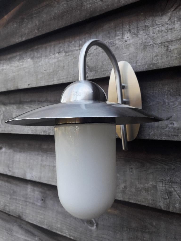Belle lampe d'extérieur tendance en acier inoxydable, Enlèvement, Neuf, Trendy buitenlamp in roestvrij staal