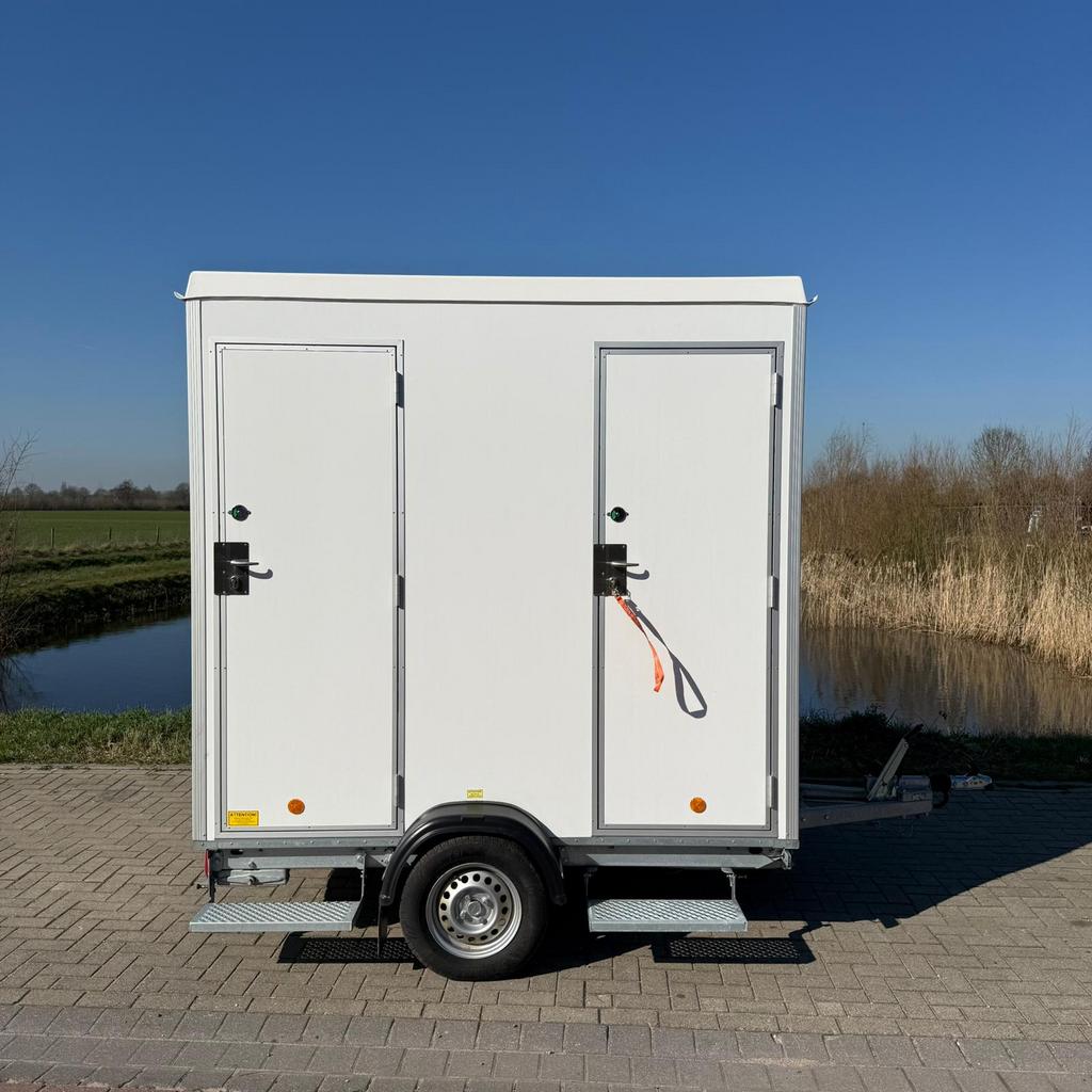 Te koop scanvogn nieuwe 1-1 wc toiletwagen met 2 vermalers, Ophalen, Zo goed als nieuw