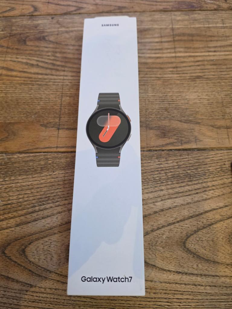 Samsung Galaxy Watch7 NIEUW verzegeld - 99 €, Handtassen en Accessoires, Ophalen, Android