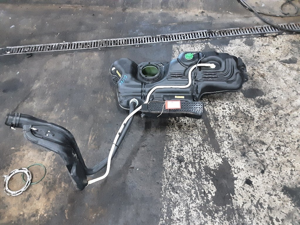 BRANDSTOFTANK Peugeot 2008 (UD / UK / UR / US / UX), Kontakt-peugeot@peugeot.com, Gebruikt, Peugeot Deutschland GmbH, Bahnhofsplatz
65423  Rüsselsheim, DE