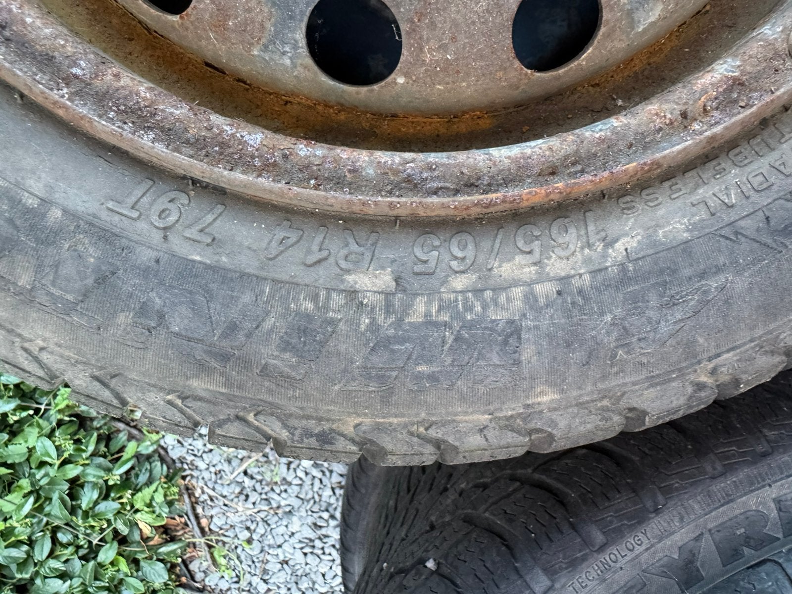 Pneus 165 65 14 sur jantes Peugeot, 14 pouces, Véhicule de tourisme, Pneu(s), Enlèvement