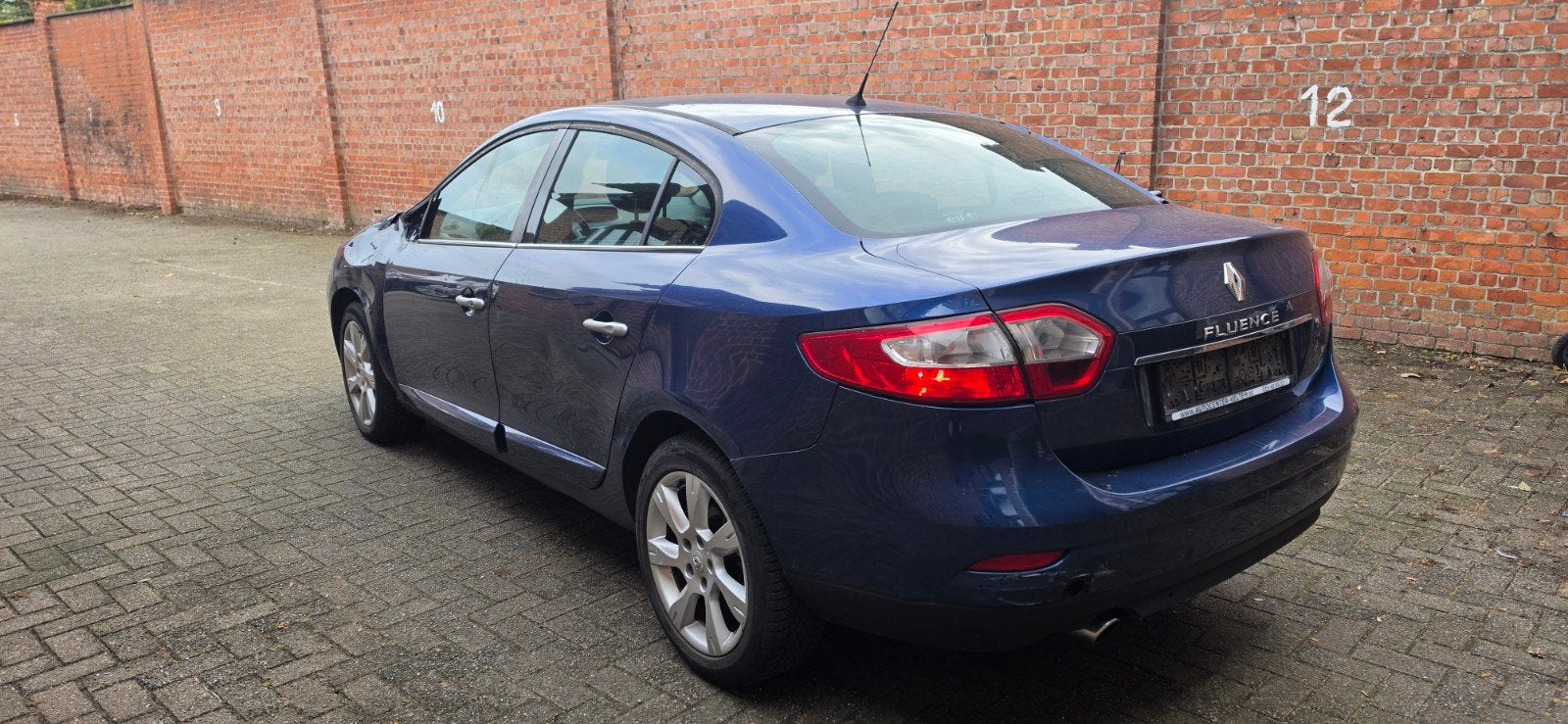 Renault Fluence Axident Wagen !!, Auto's, Leder, Diesel, Particulier, Te koop