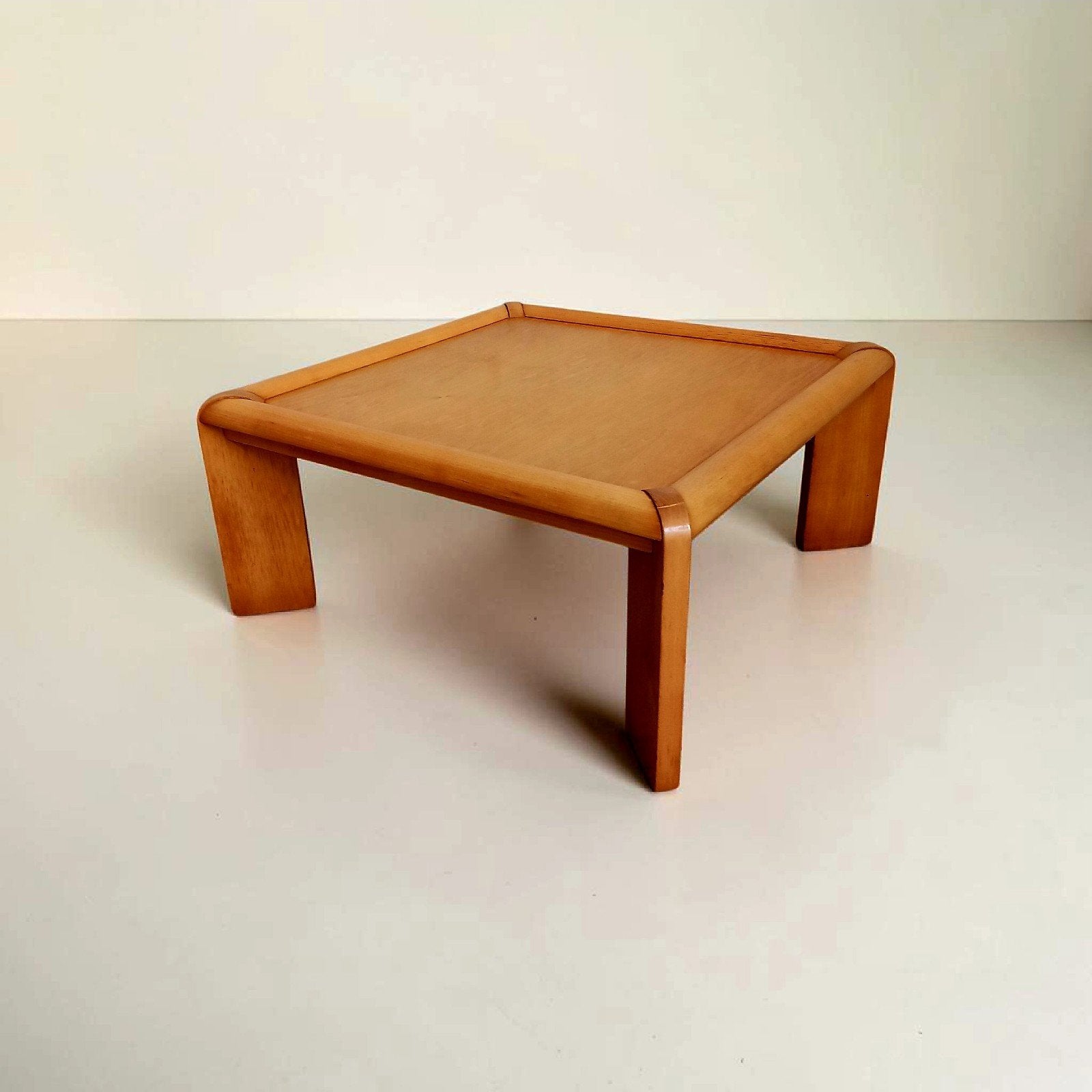 Mid century vintage italiaanse salontafel, Huis en Inrichting, Tafels | Bijzettafels, Ophalen, Hout