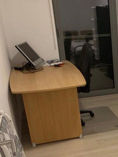 Bureau + stoel, Ophalen, Zo goed als nieuw