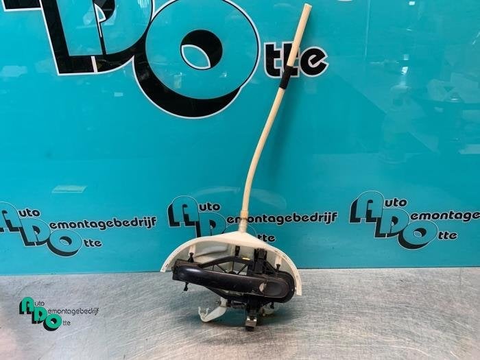 Poignée porte coulissante droite d'un Volkswagen Caddy (Cad, Autos : Pièces & Accessoires, Carrosserie & Tôlerie, Volkswagen, Utilisé
