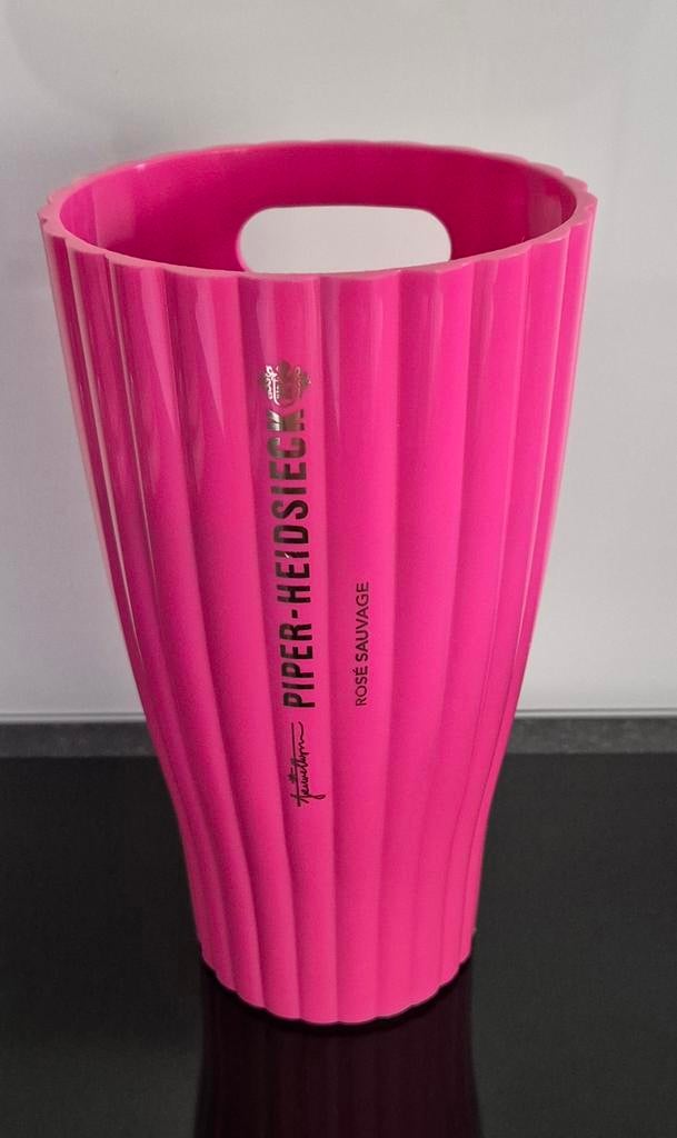Piper Heidsieck roze Cooler, Enlèvement