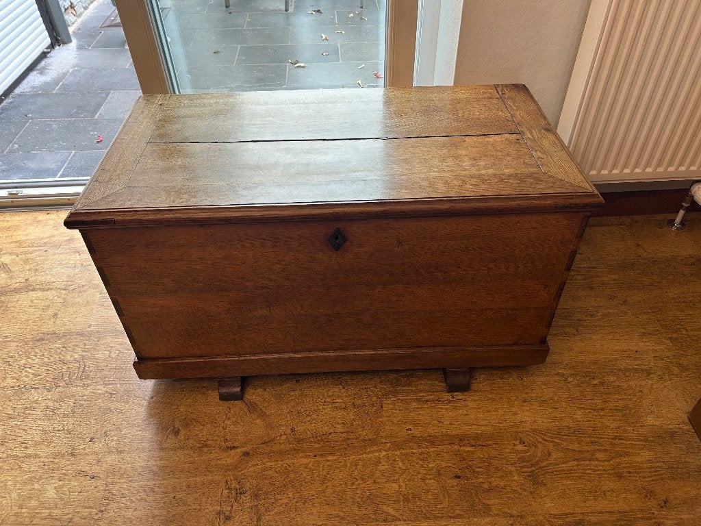 Coffre ancien en bois, Enlèvement, Utilisé
