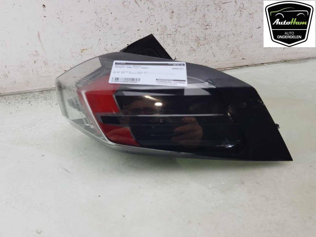 FEU ARRIÈRE DROIT Peugeot 2008 (UD / UK / UR / US / UX), Utilisé, Peugeot