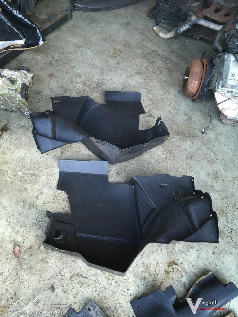 Mercedes w124 kofferbak bekleding 1986, -, -, Enlèvement, Utilisé
