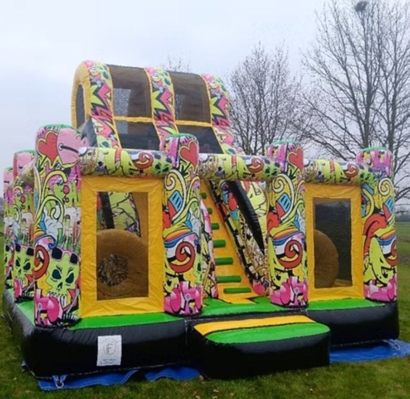 Multiplay Graffiti springkasteel TE KOOP, Hobby en Vrije tijd, Ophalen, Zo goed als nieuw