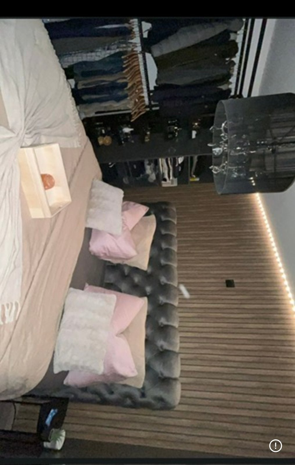 Chambre à coucher complète chic et glamour  état neuf, Maison & Meubles, Chambre à coucher | Chambres à coucher complètes, Enlèvement