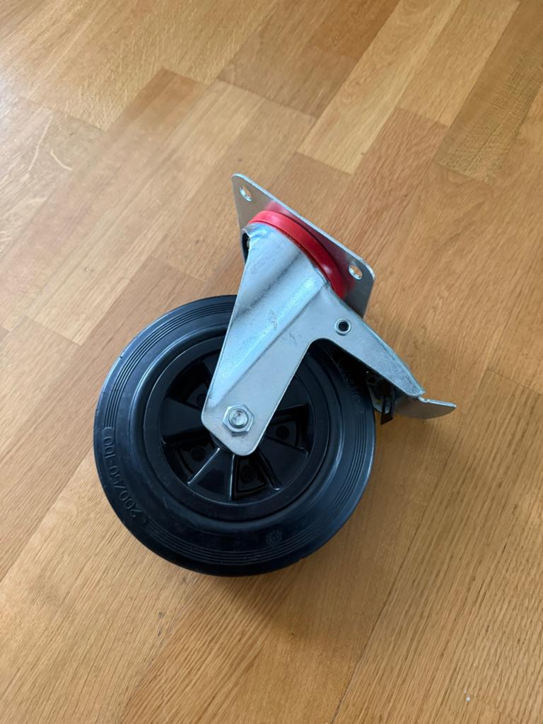 Zwenkwielen met rem diameter 200, Bricolage & Construction, Roues & Roulettes pivotantes, Enlèvement ou Envoi, Comme neuf