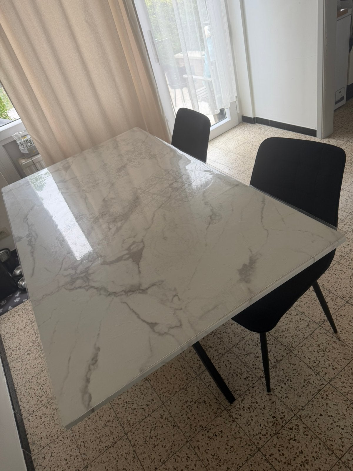 À vendre : table de salle à manger avec 6 chaises – 300 €, Maison & Meubles, Enlèvement, Utilisé, 4 à 6 chaises