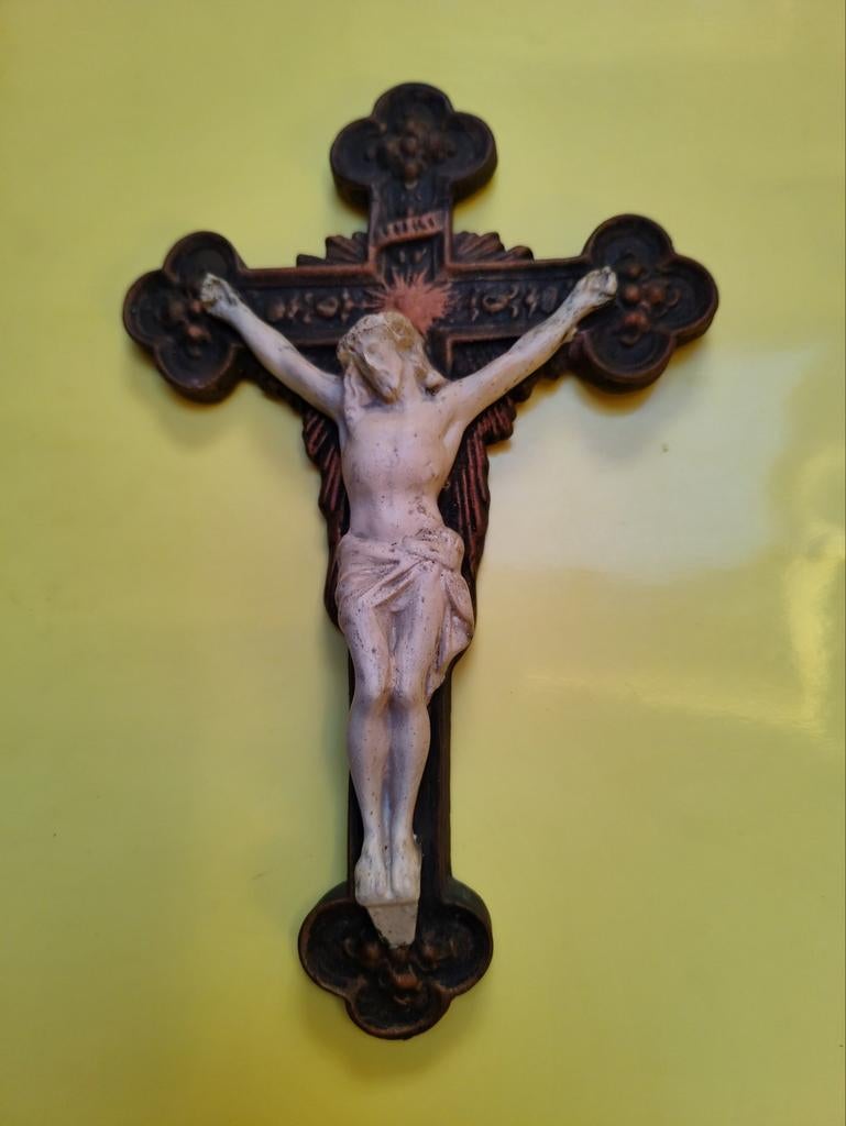 Crucifix ancien
