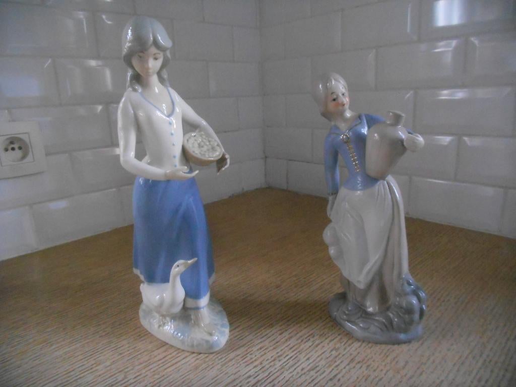 Figurine - statuette REX porcelaine Valencia - Espania - F, Antiquités & Art, Enlèvement ou Envoi