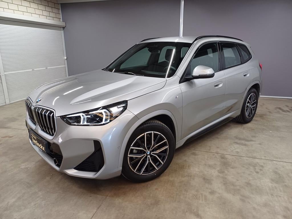 BMW X1 sDrive18i,M-Pakket,Shadow-Line,LED,Caméra,..., Auto's, BMW, Gebruikt, 136 pk, Alcantara, 146 g/km