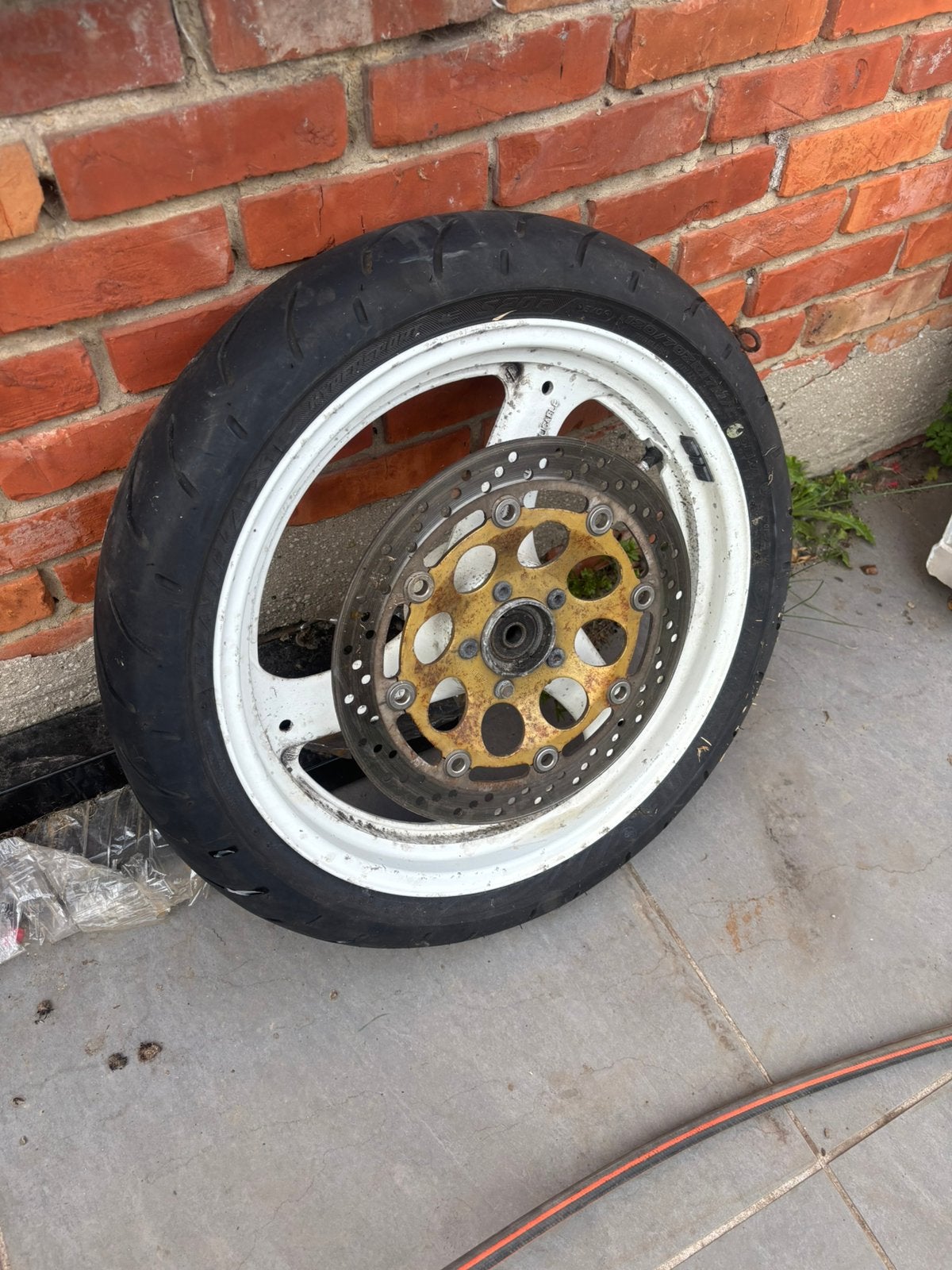 Suzuki bandit 400 gk75a voorwiel, Ophalen, Gebruikt
