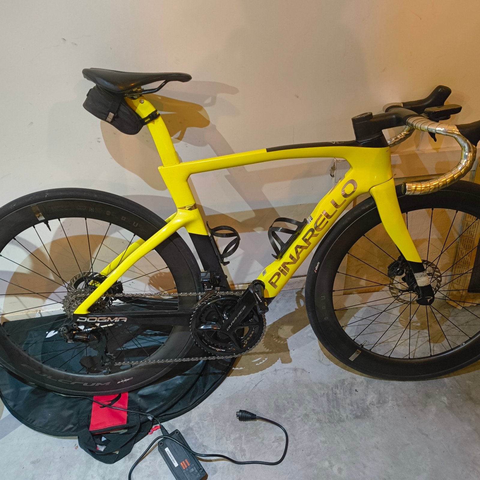 Pinarello Dogma F Aurik Yellow 2025-26, Fietsen en Brommers, 49 tot 53 cm, Ophalen of Verzenden, Carbon, Schijfrem