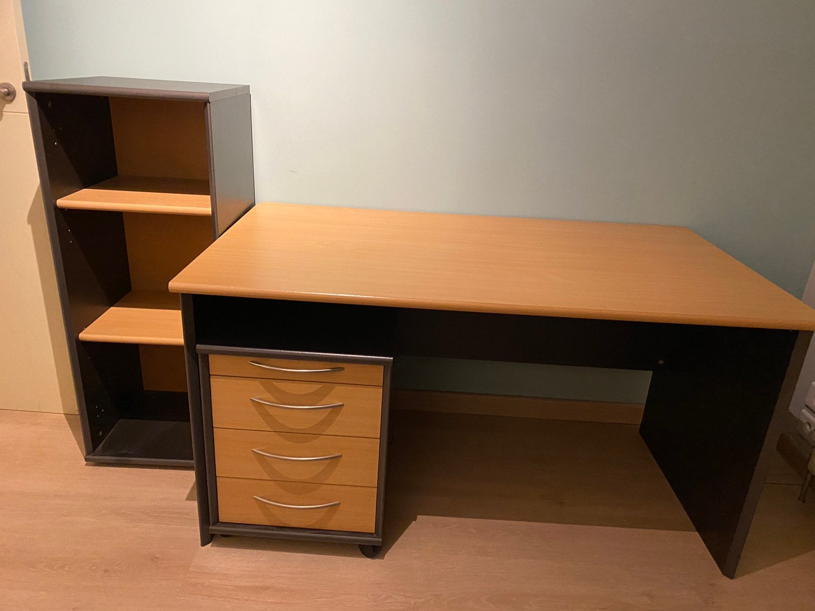 Bureau met ladekast en boekenkast, Ophalen, Zo goed als nieuw, Hout, Bureau-kast combinatie
