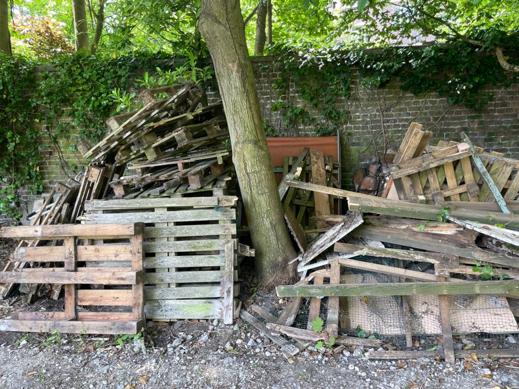 Bois de chauffage gratuit, Jardin & Terrasse, Moins de 3 m³, Enlèvement, Autres essences de bois, Bûches