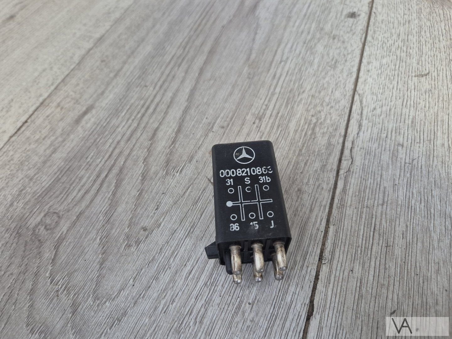 Ruitenwisse relais van Mercedes W124 W126 SL R107 0008210863, Utilisé, -, -, Enlèvement ou Envoi