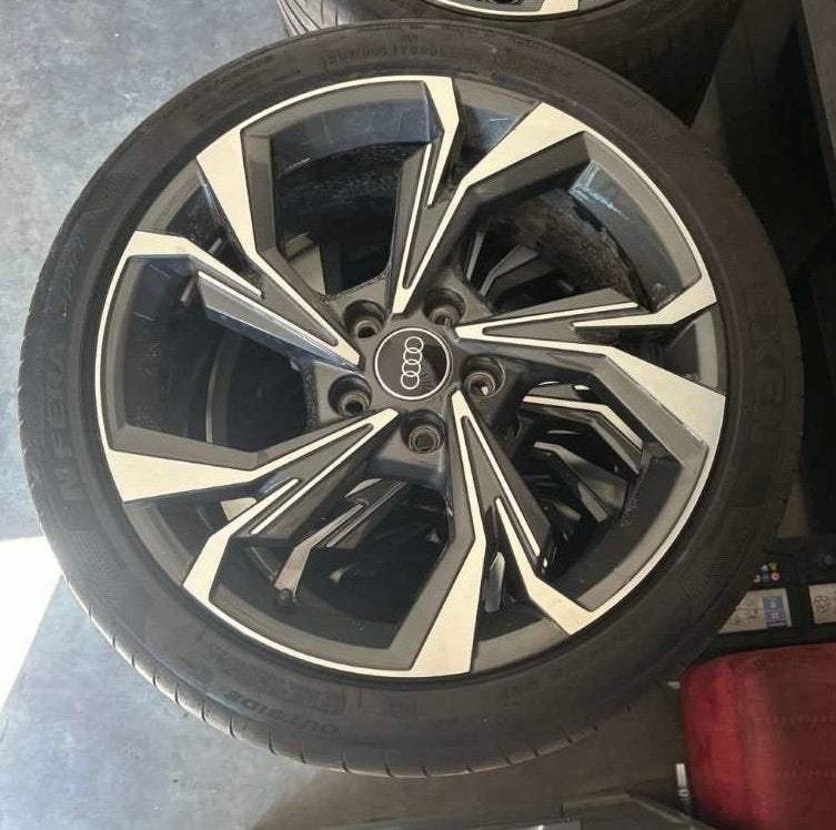 Jantes audi 8y, Auto-onderdelen, Ophalen, Velg(en)