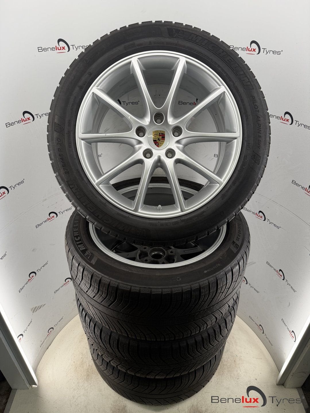winter 20'' org Porsche Cayenne breedset 275/45 305/40 R20, Autos : Pièces & Accessoires, Pneus et Jantes, Pneus hiver, Véhicule de tourisme