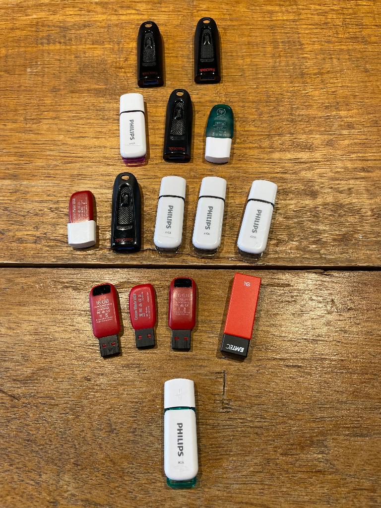 Usb sticks 15 stuks van 8GB TOT 128GB, Computers en Software, USB Sticks, Ophalen, Zo goed als nieuw, Sandisk, 128 GB