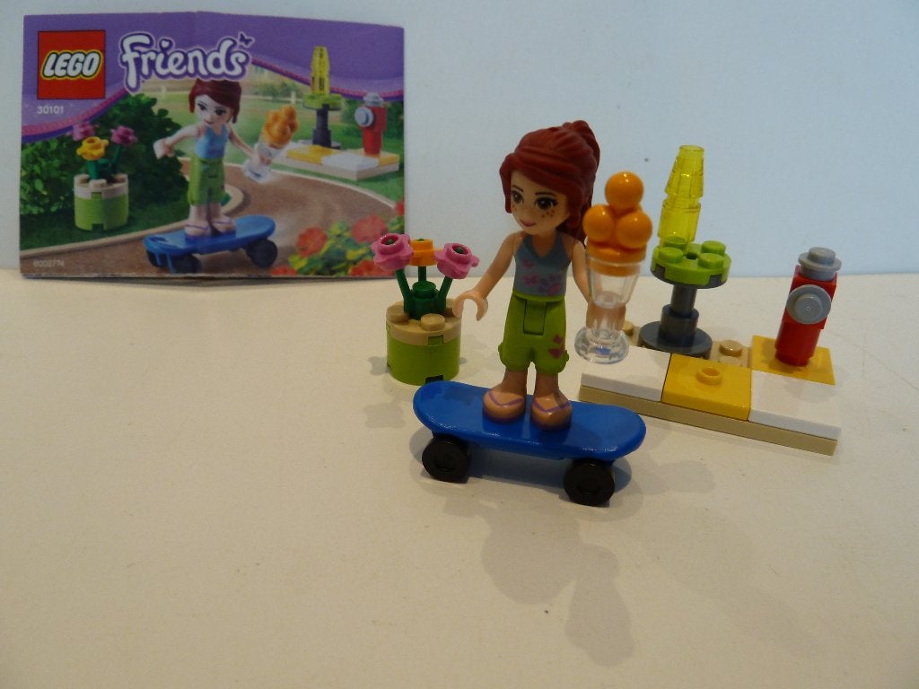 Planche à roulettes promotionnelle Lego Friends 30101 Mia, Enlèvement ou Envoi, Lego, Ensemble complet, Friends