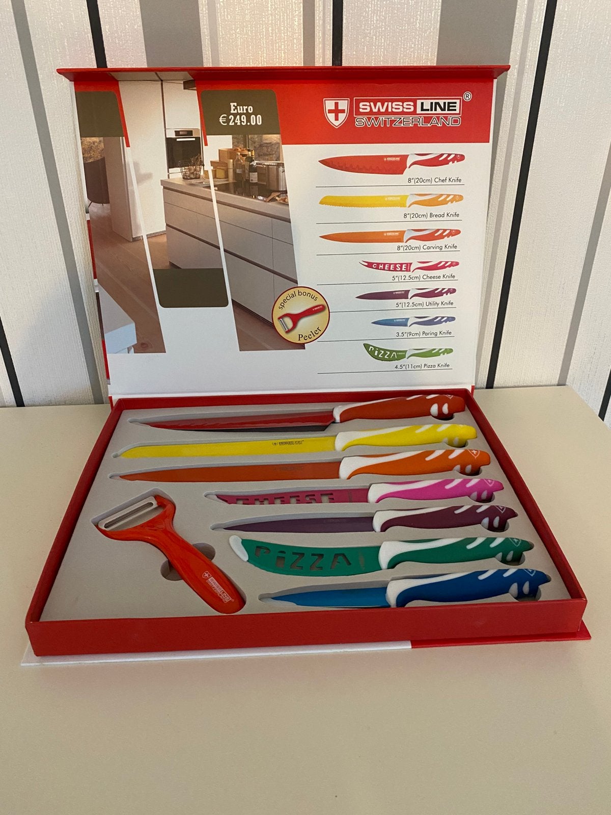 Couteaux Swiss line ( coffret neuf , jamais utilisé), Enlèvement, Comme neuf