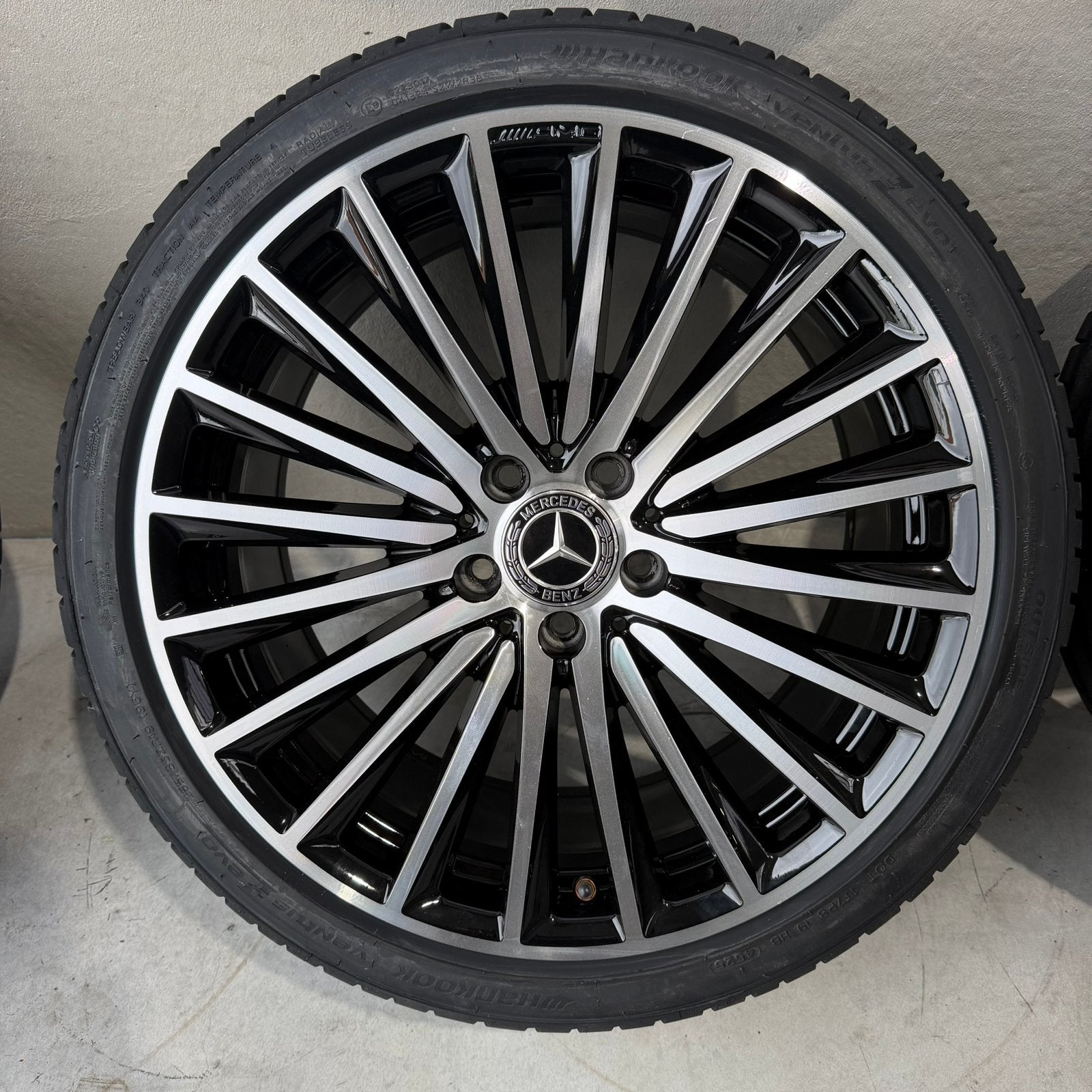 19 inch Origineel C klasse W206 velgen met nieuw banden, Pneus et Jantes, Enlèvement ou Envoi, Véhicule de tourisme, Pneus été