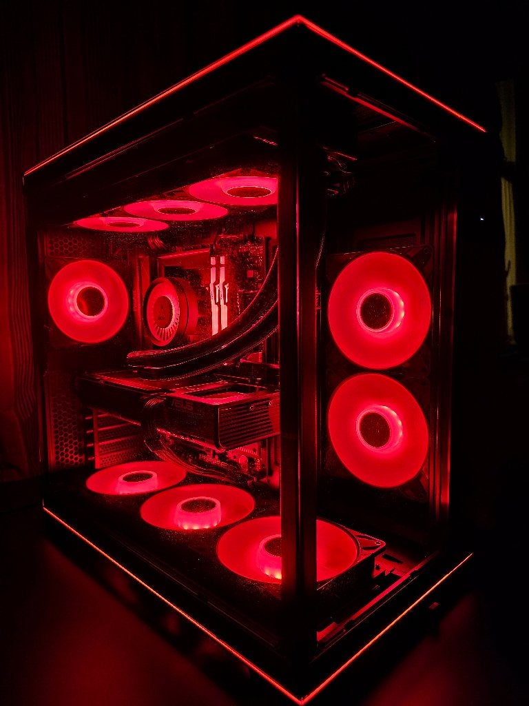 PC GAMER - R7 9800X3D - RTX5070Ti 16GB - 32GB DDR5 - 2TB SSD, Informatique & Logiciels, Ordinateurs de bureau, 32 GB, Reconditionné