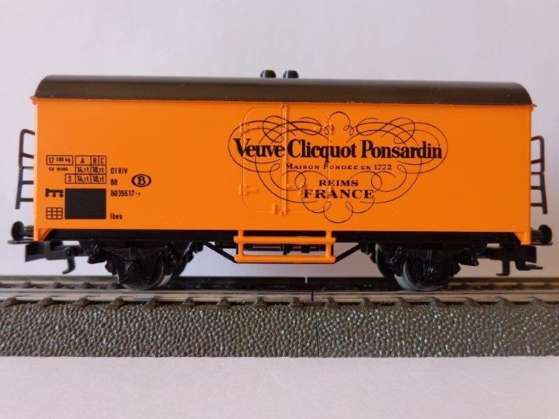 Marklin ho sncb/nmbs Wagon Pub 'VEUVE CLICQUOT'., Enlèvement ou Envoi, Neuf, Wagon, Märklin