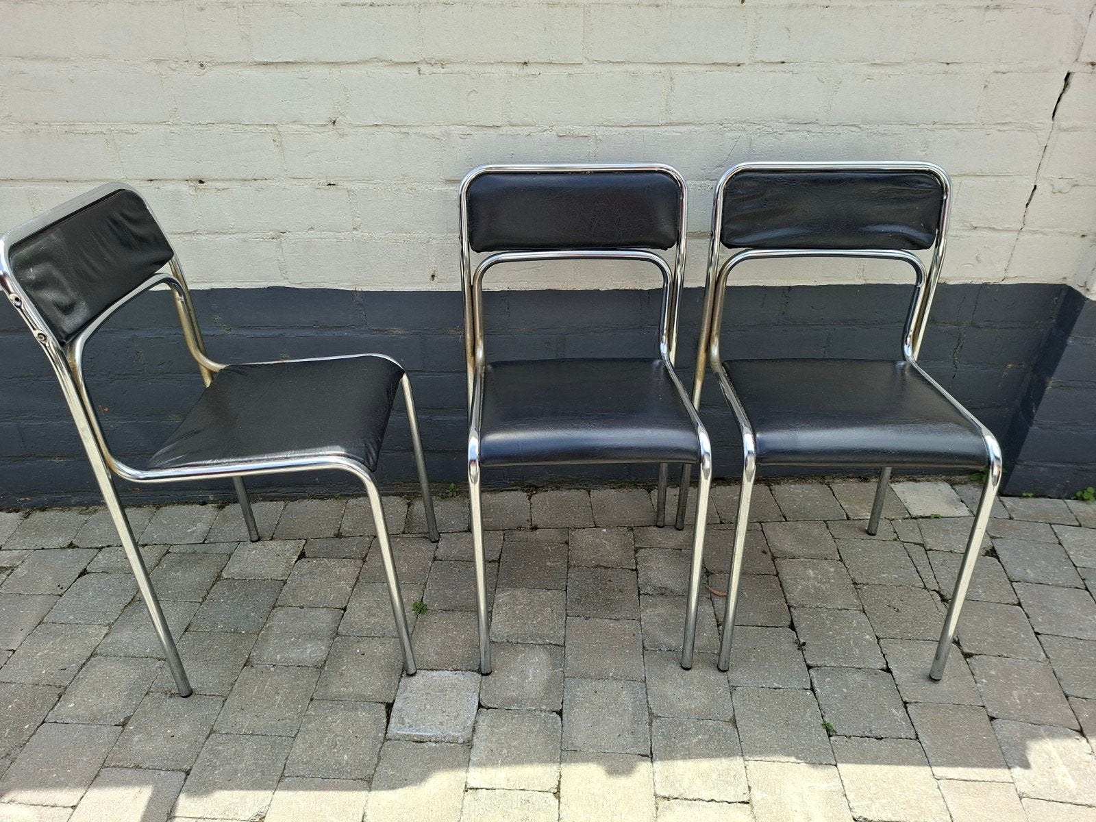 3 vintage bauhaus buizenframe stoelen, Ophalen