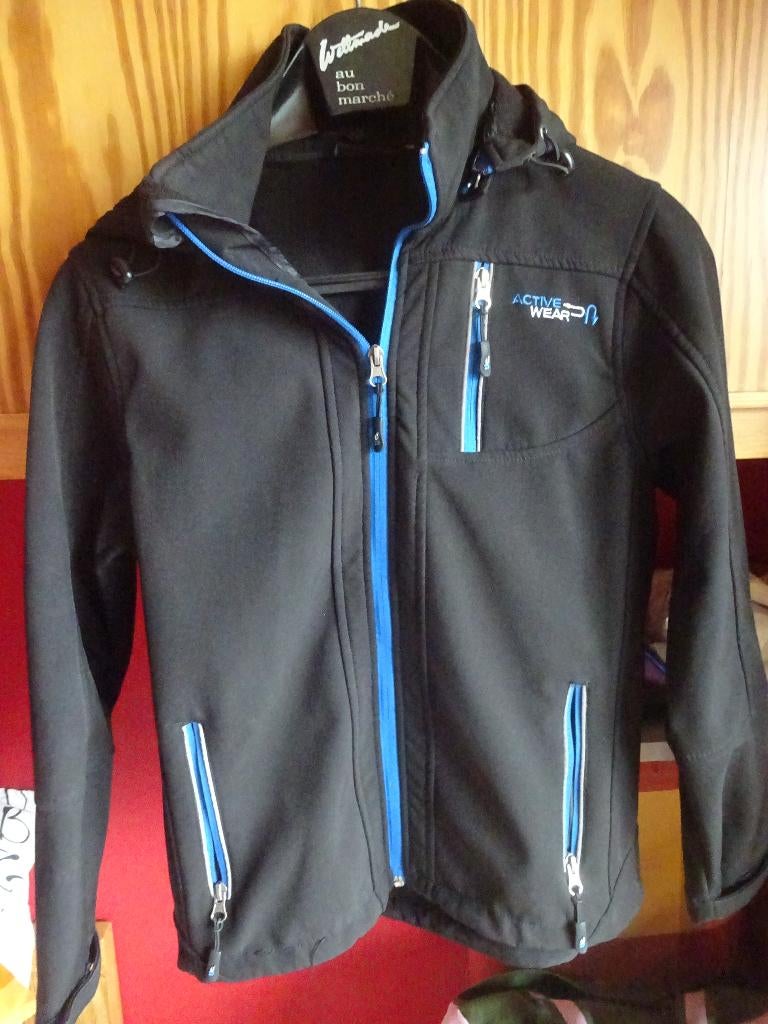 Veste Soft Shell noire garçon 152-158 en très bon état, Enlèvement ou Envoi, Utilisé, Garçon, Pull ou Veste