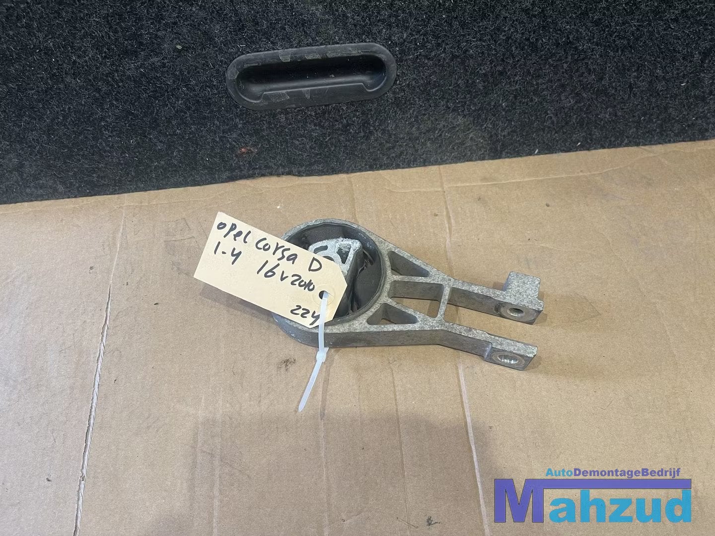OPEL CORSA D 1.4 Versnellingsbaksteun motorsteun, Fabrikant BV, Gebruikt, Info@fabrikant.eu, Fabrikantstraat 1
1000 AA  Amsterdam, NL